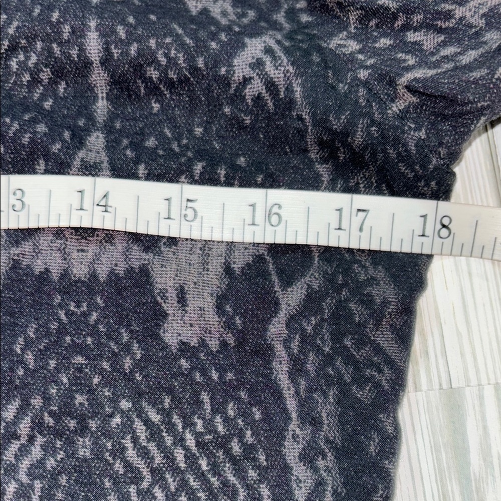 Desigual Women's Floral Button Down, EUC - Picture 11 of 13